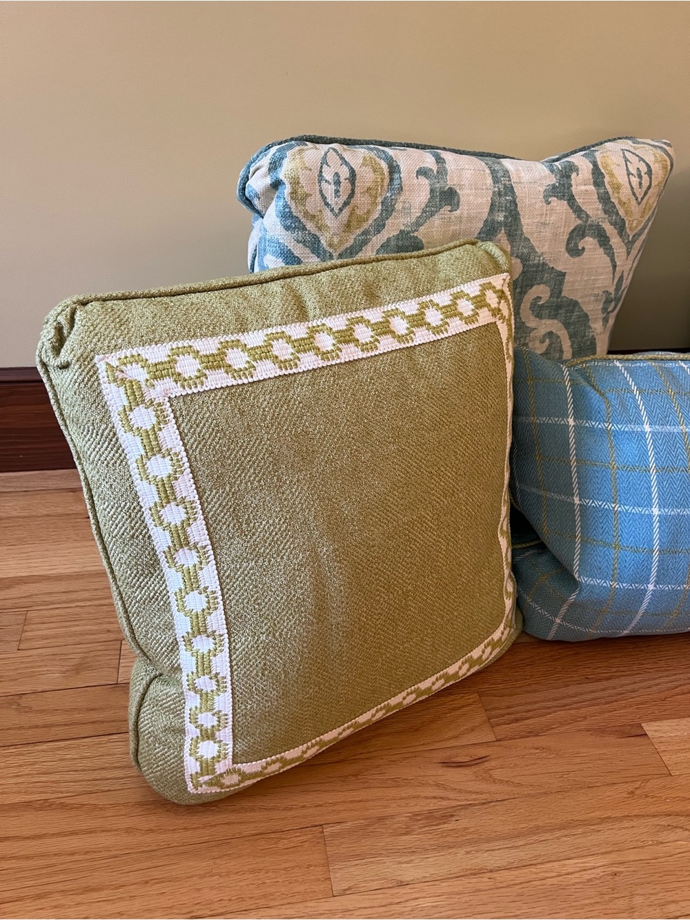 Accent Pillows - Picture 2 of 5
